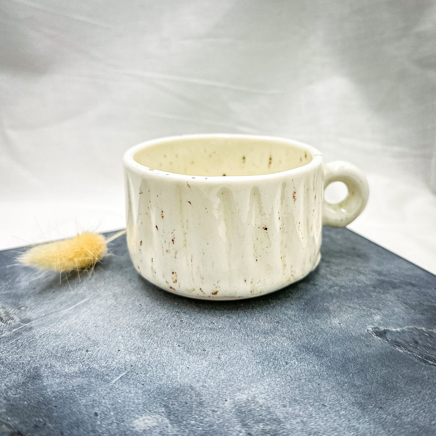 Porcelain coffee/ tea mug M