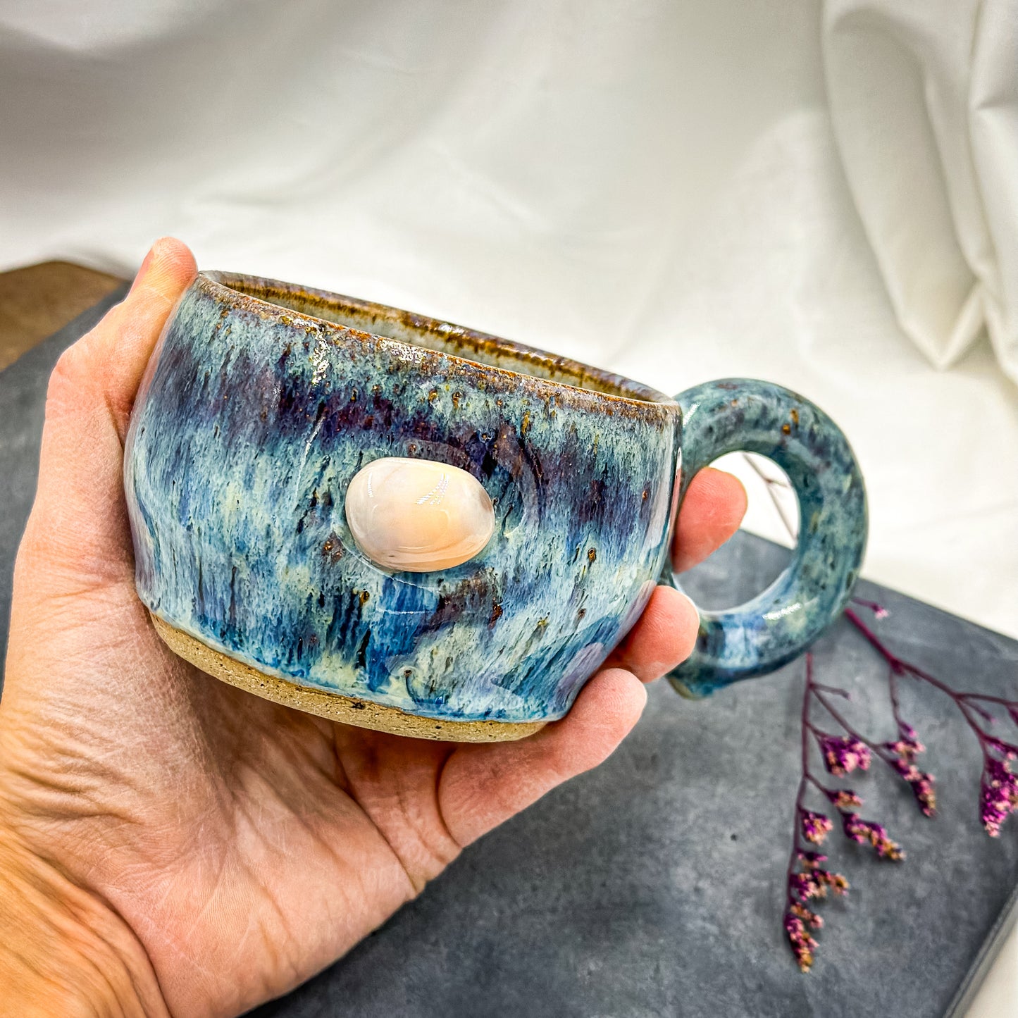 Magic mug with natural Agate Botswana