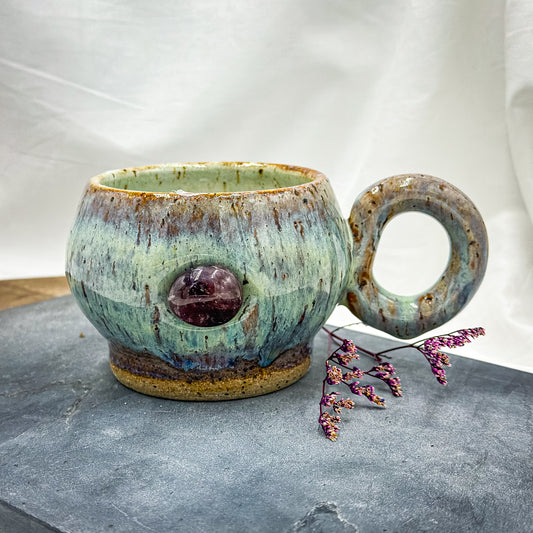 Magic mug with natural Amethyst crystal