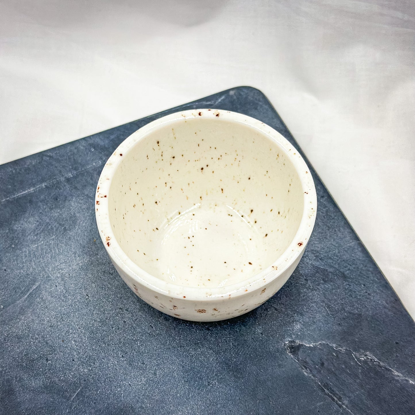 Porcelain sauce bowl