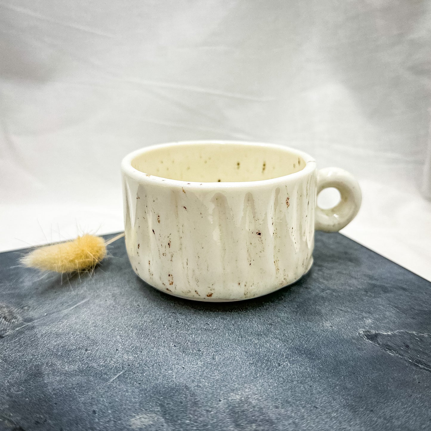 Porcelain coffee/ tea mug M