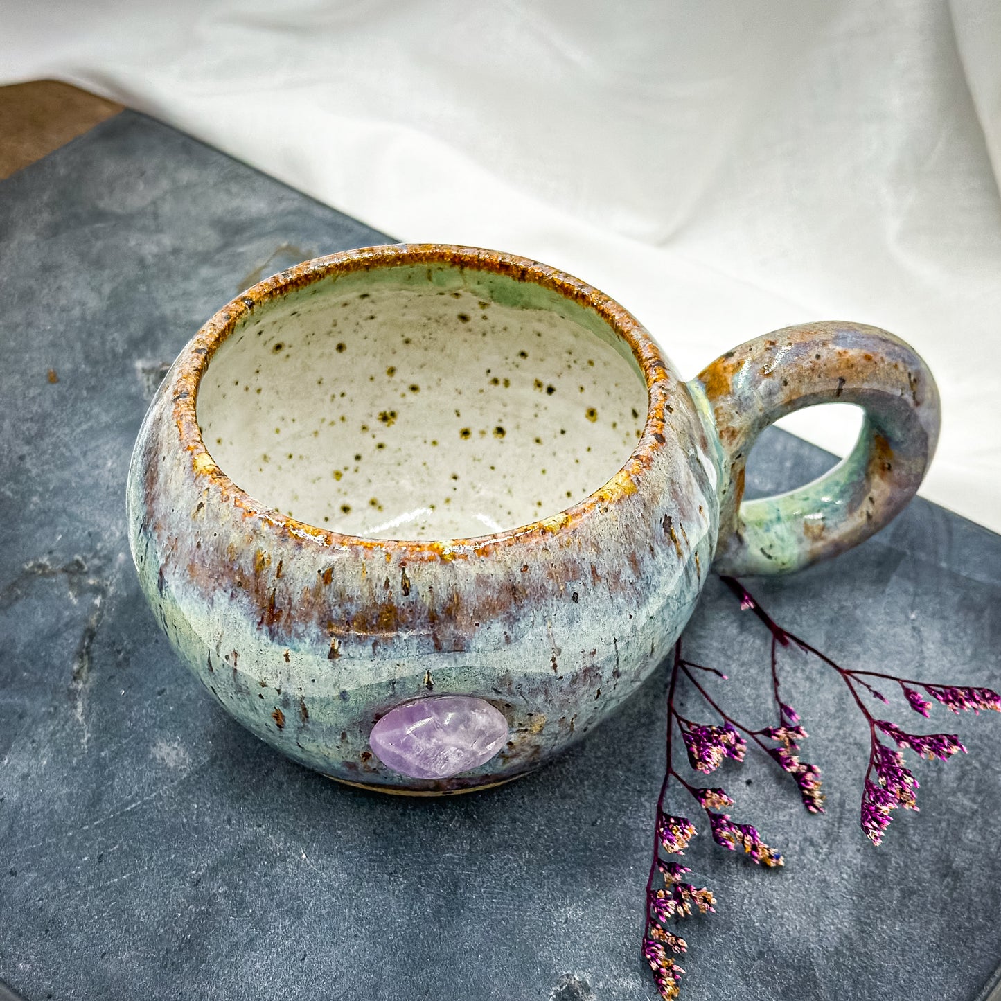 Magic mug with natural Lavender quartz