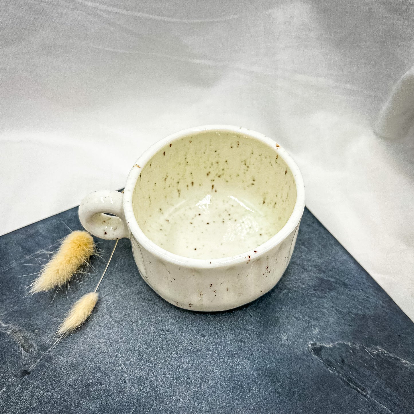 Porcelain coffee/ tea mug M